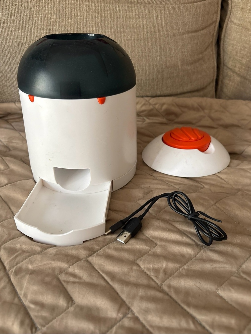 Dog Puzzle Feeder Training Toy Treat Dispenser